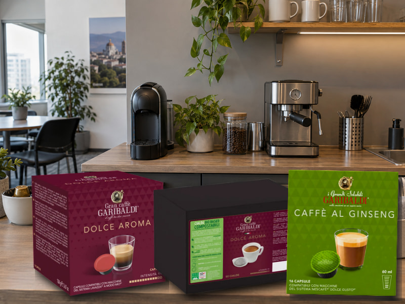 Оригинални опаковки Garibaldi за A Modo Mio, E.S.E. и Dolce Gusto в реалистична офис кафе зона