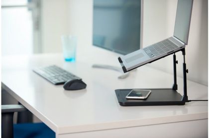 ПОСТАВКА ЗА ЛАПТОП 15.6'' С QI KENSINGTON K52784WW