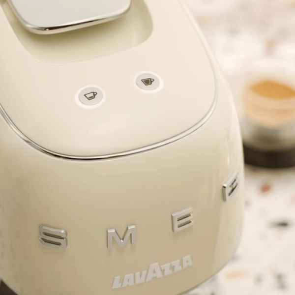 Кафе машина Lavazza A Modo Mio SMEG Крем